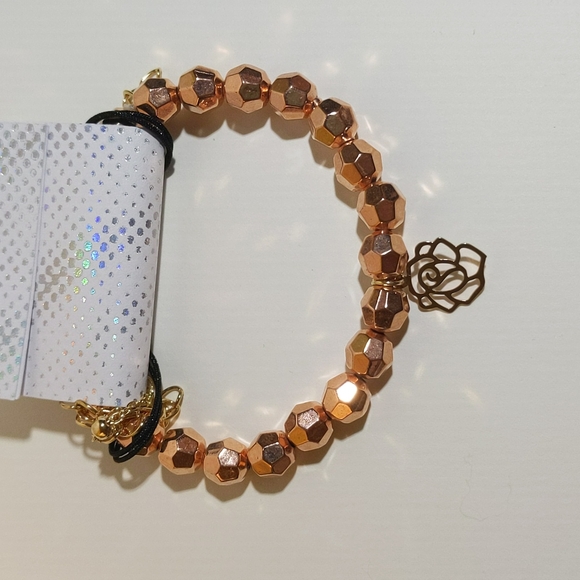 Bracelets - Picture 2 of 5